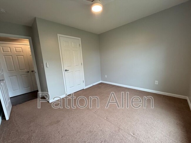 Building Photo - 210 Mud Creek Rd