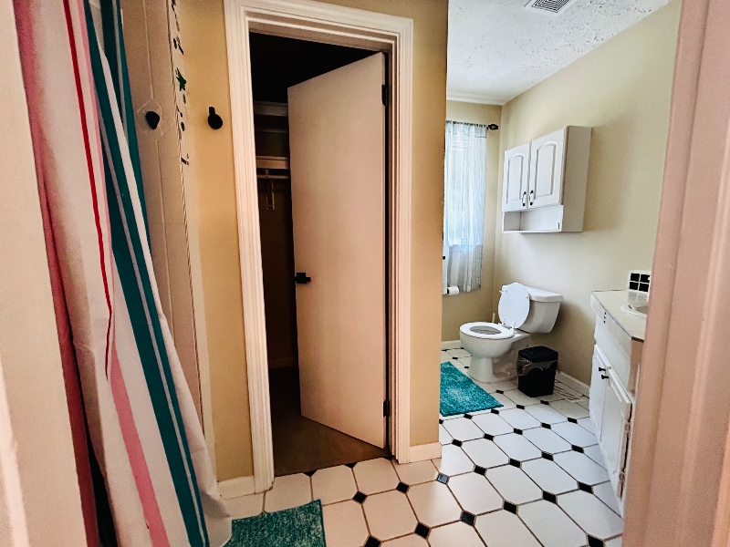 Building Photo - 1071 Standard Dr NE