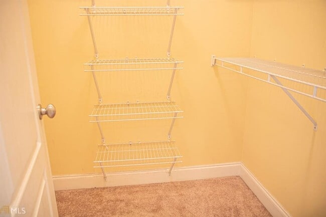 Building Photo - 168 Hamlin Rd