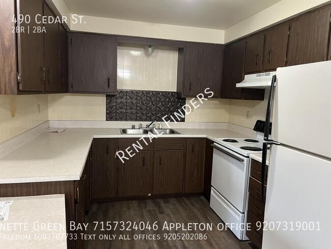 Building Photo - 490 Cedar St