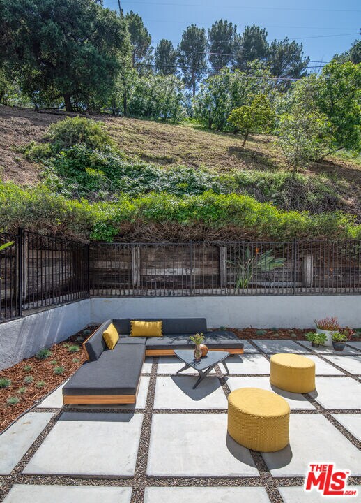Building Photo - 12248 Laurel Terrace Dr