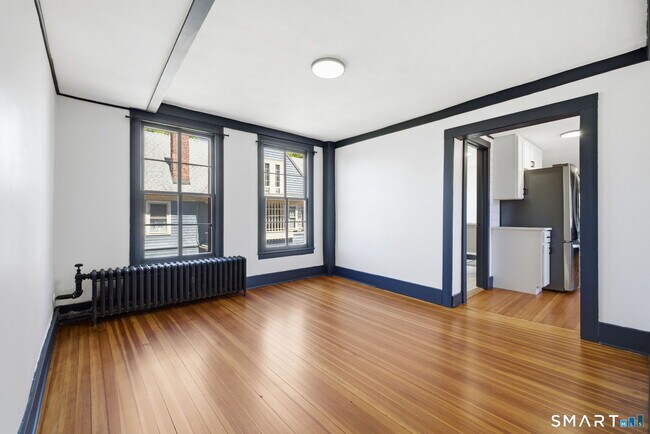 Building Photo - 883 Worthington Ridge