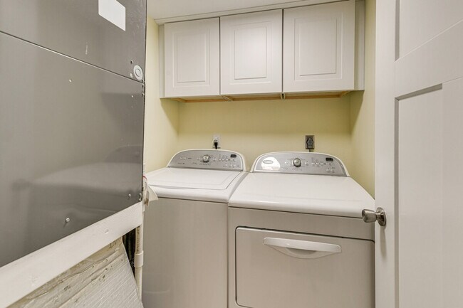 Building Photo - 12112 44th Ave W