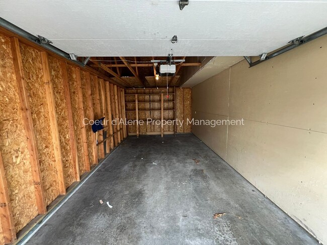 Building Photo - 2 bed condo in Ridgewood Condo Community