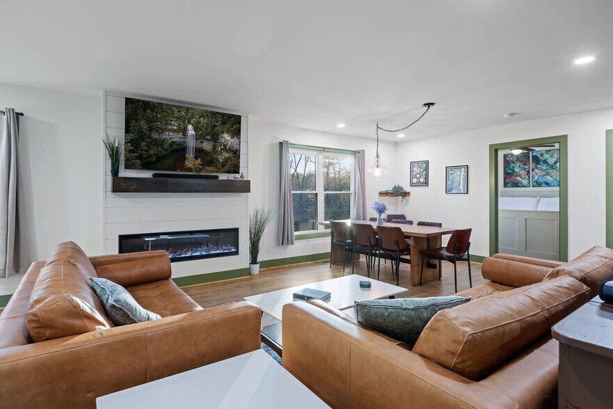 Building Photo - 250 Mt Della Rd