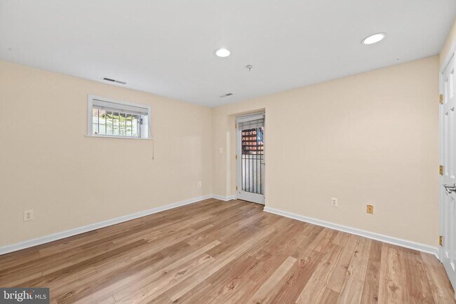 Building Photo - 1312 Euclid St NW