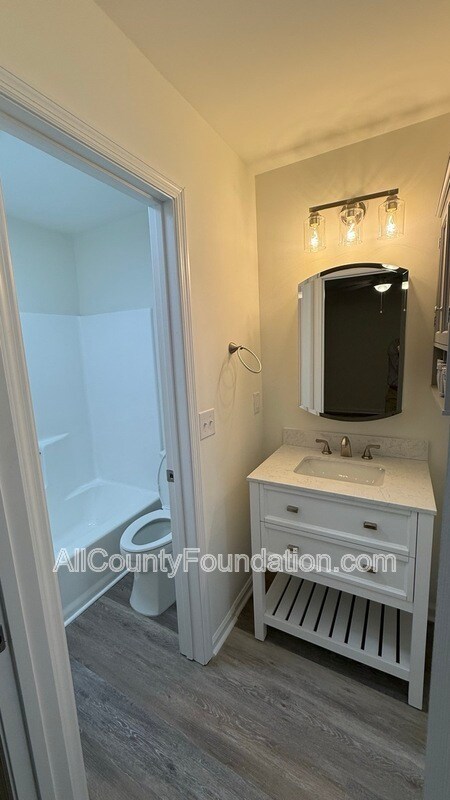 Building Photo - 123 Woodduck Dr