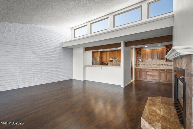 Building Photo - 3447 Skyline Blvd