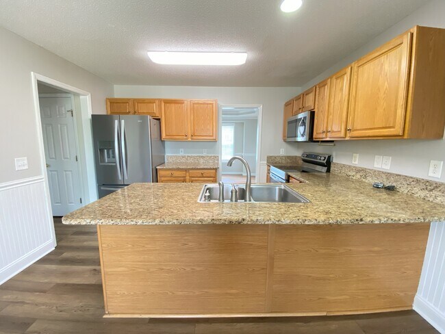 Building Photo - 346 Cresthaven Dr