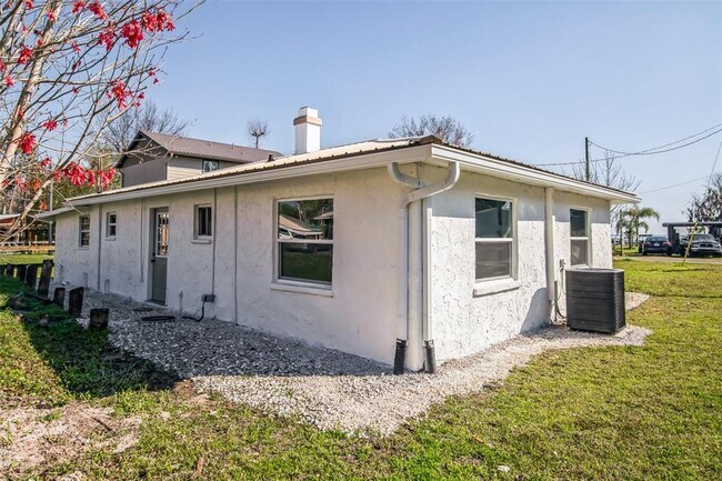 Building Photo - 9400 NE 307th Ct