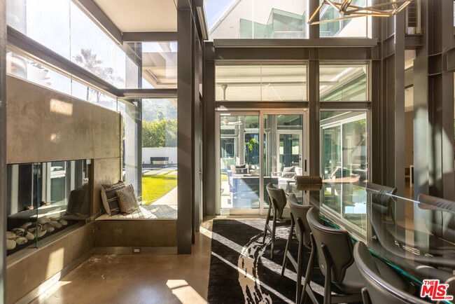 Building Photo - 8538 Eastwood Rd