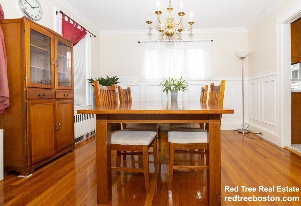 Building Photo - 118 Elgin St