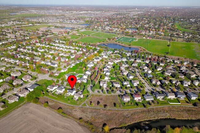 Building Photo - 24525 Champion Dr