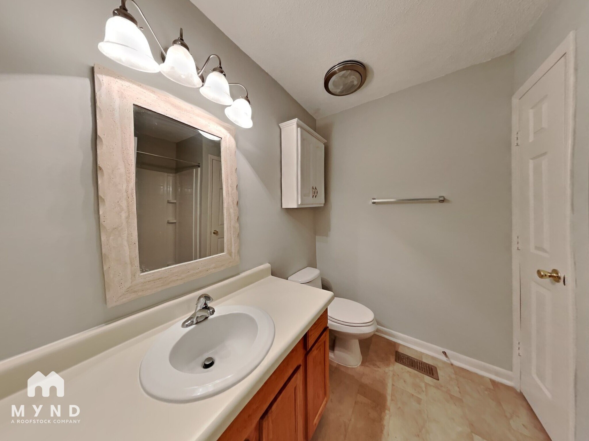 Building Photo - 137 Candlewick Dr