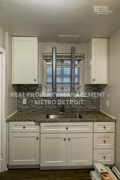 Building Photo - 13621 Ashton Rd