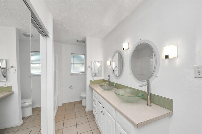 Building Photo - 20214 Apache Gardens Ln