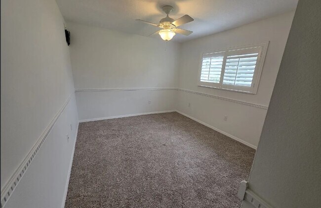 Building Photo - Beautifully updated Pool Home!!