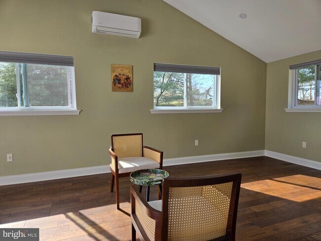 Building Photo - 3300 Mt Airy Ct