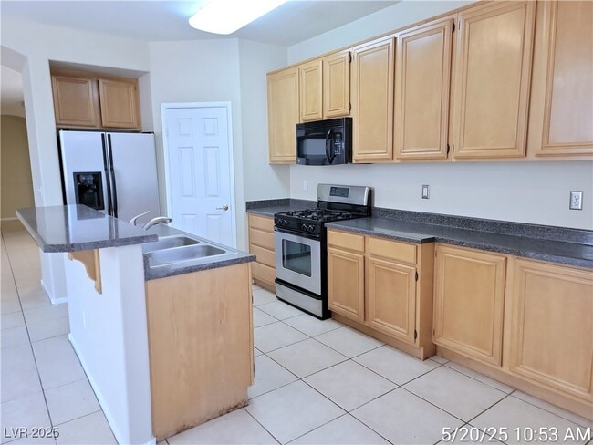 Building Photo - 1207 El Fuego Trail