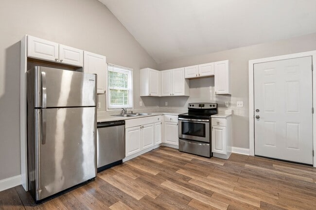Building Photo - We Bringing Affordable Back - Intown Living - Voucher Approved!