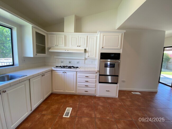 Building Photo - 77949 Calypso Rd