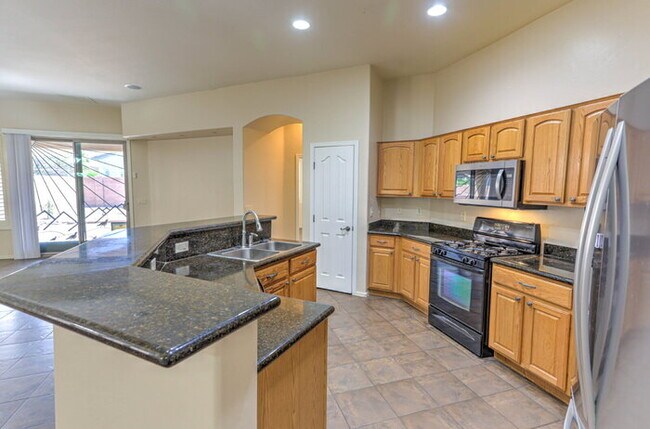 Building Photo - Rancho Sahuarita Gated Community