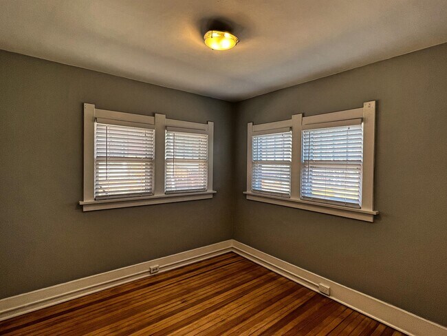 Building Photo - 3165 W 36th Ave
