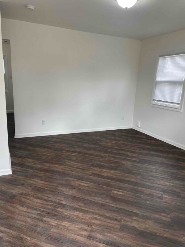 Building Photo - 1571 178th St