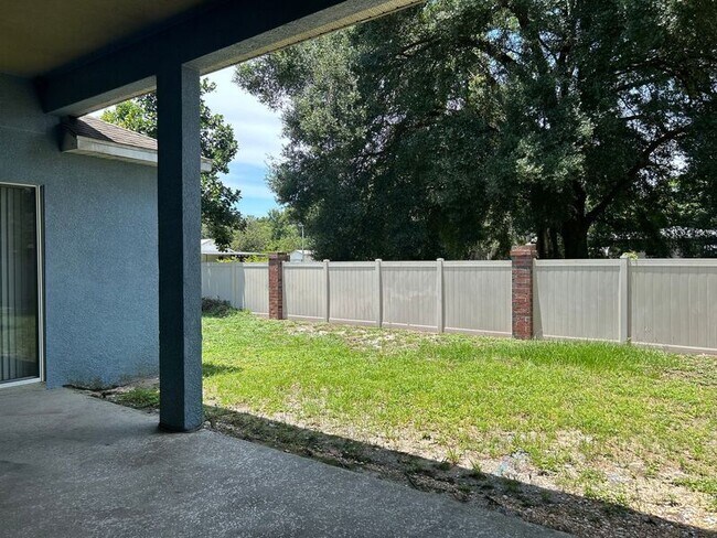 Building Photo - 854 Kazaros Cir