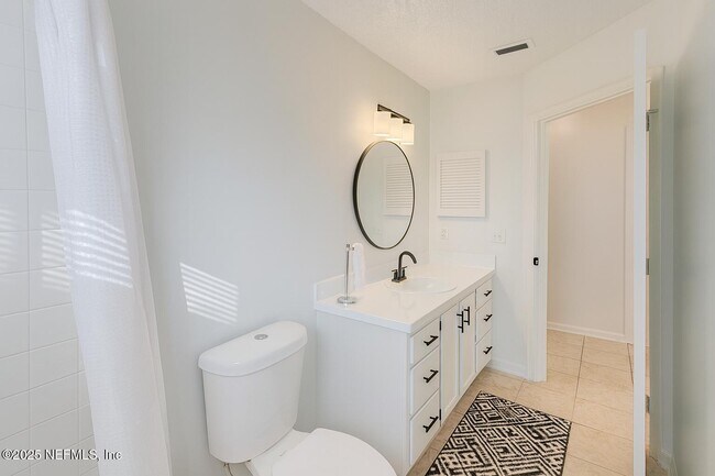 Building Photo - 2898 Canyon Falls Dr