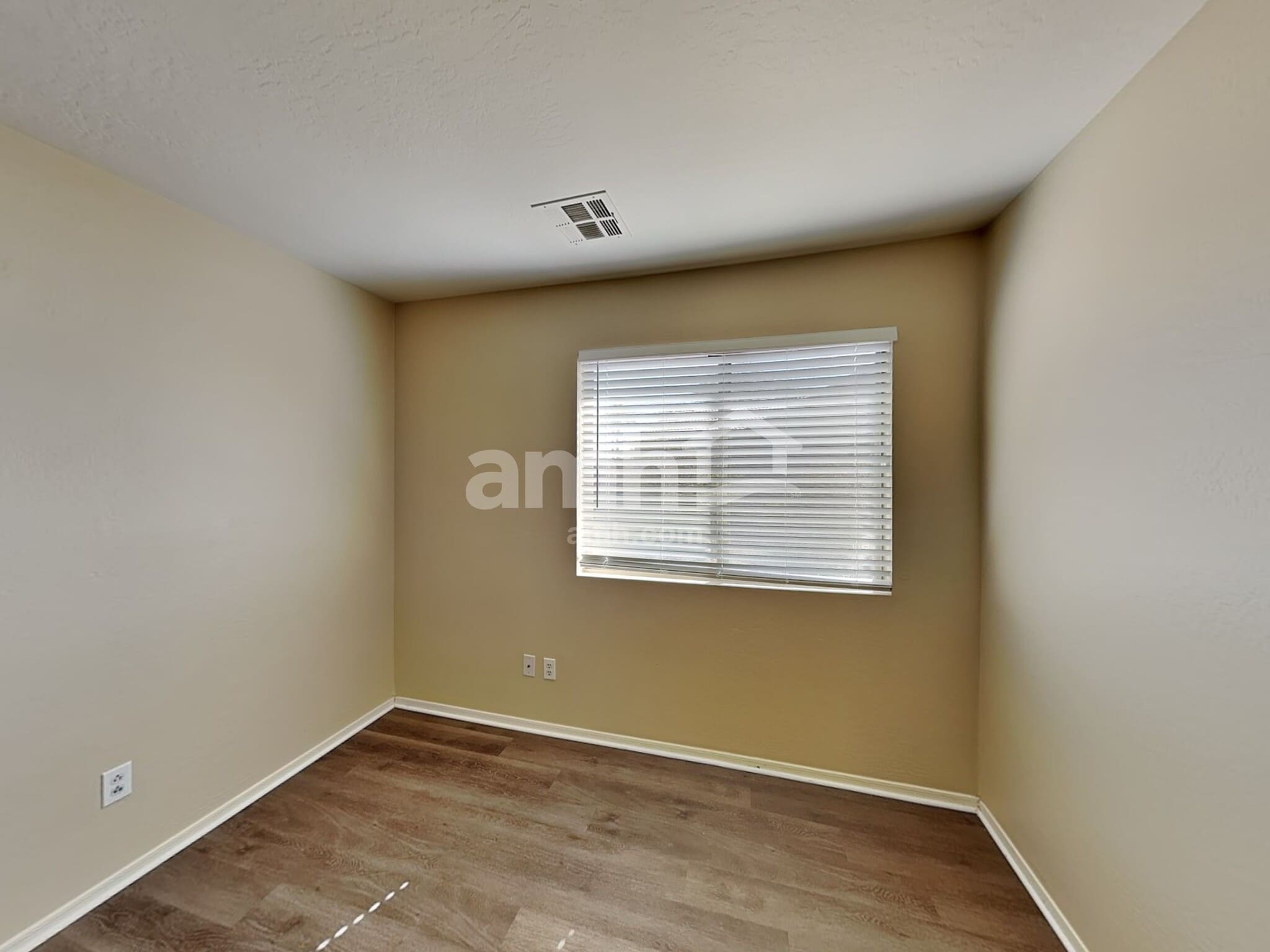 Building Photo - 2057 S 155th Dr