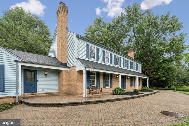 Building Photo - 13204 Lantern Hollow Dr