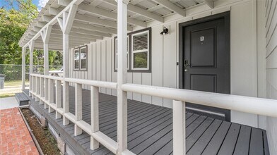 Building Photo - 9750 Deer Trail Dr
