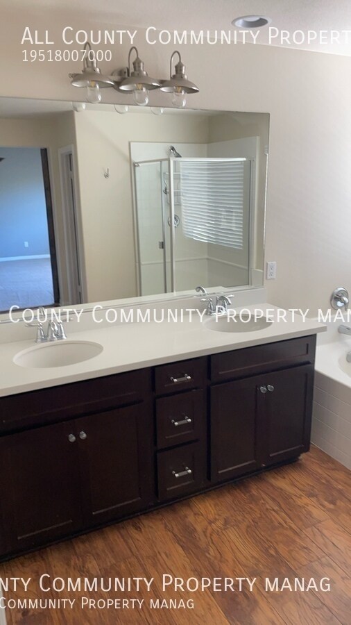 Building Photo - 25255 High Plains Ct