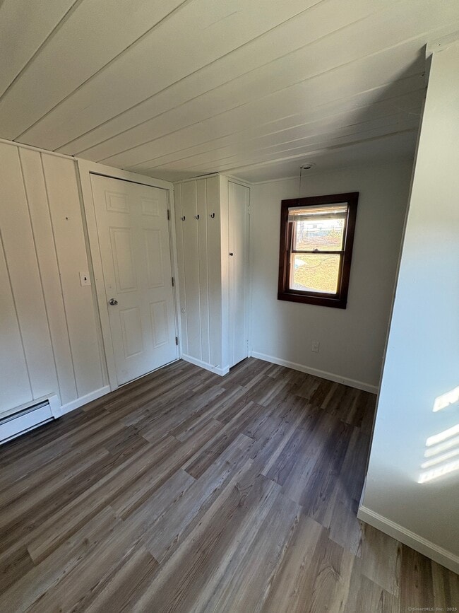 Building Photo - 5 White Birch Ln