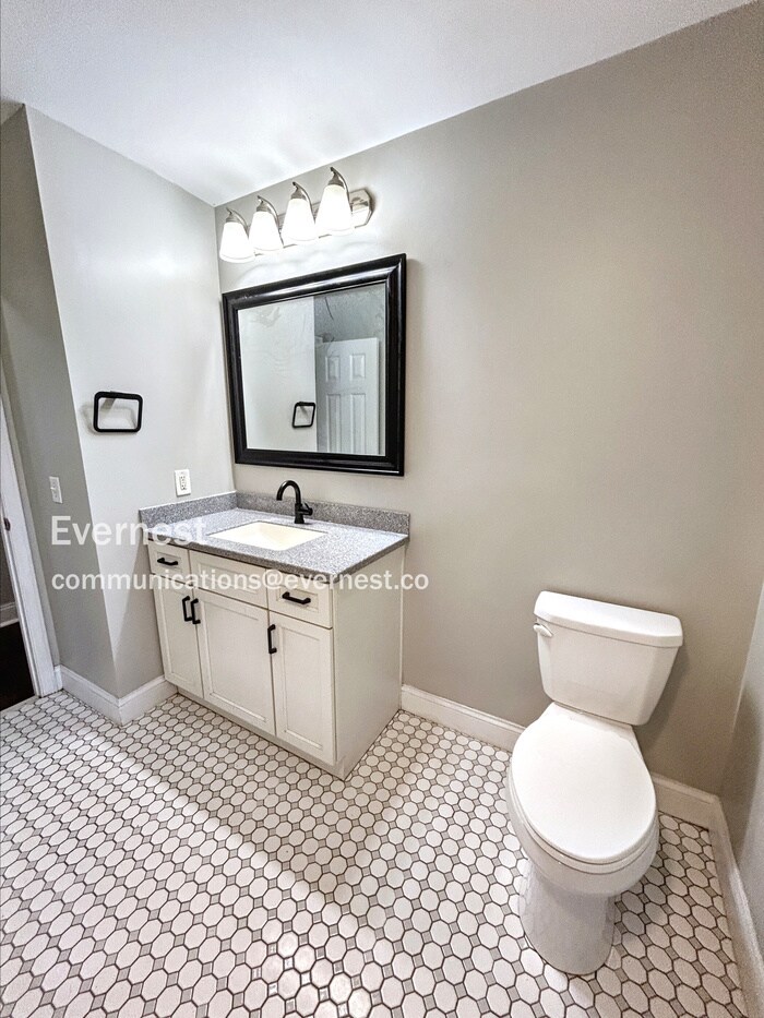 Building Photo - 3794 Walnut Ridge Dr