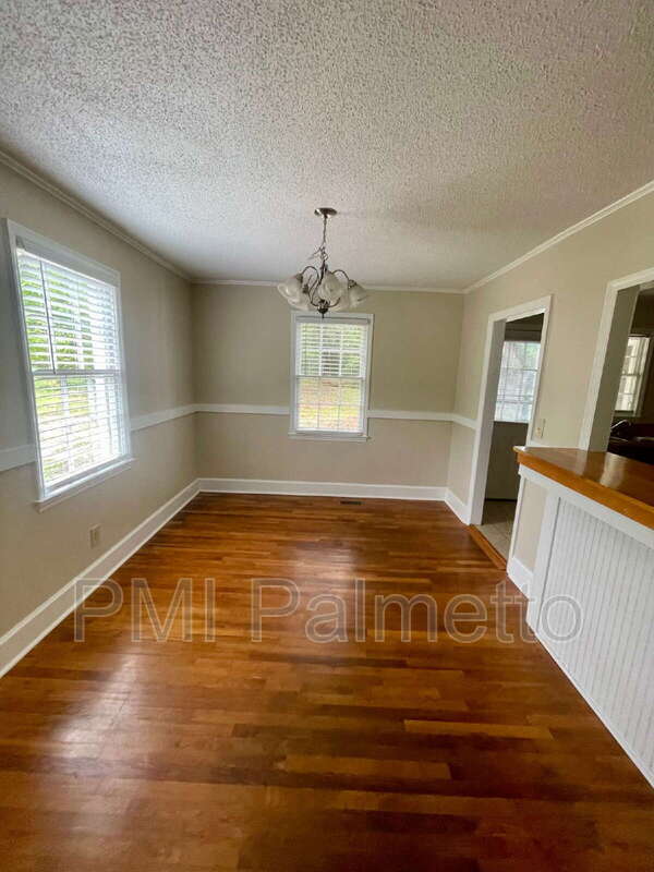 Building Photo - 320 Culler St