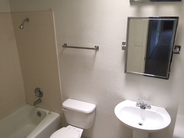 Building Photo - Northeast El Paso 3 bed