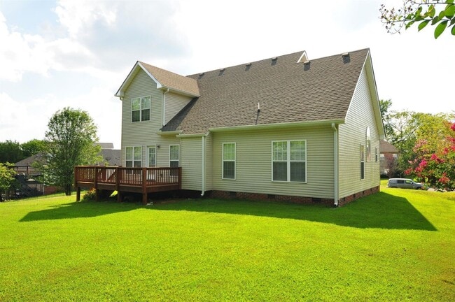 Building Photo - 1343 Ambleside Dr