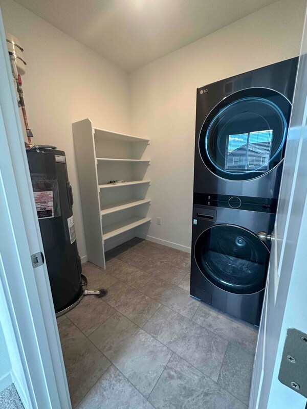 Building Photo - 5392 Euclid Dr