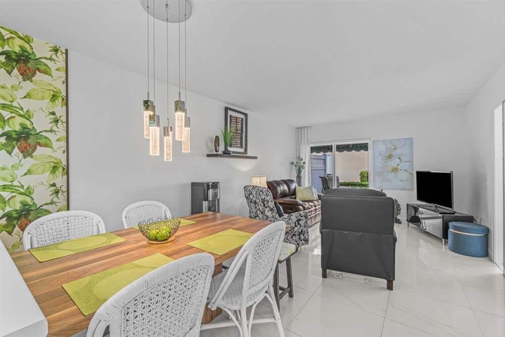 Building Photo - 119 Waterside Dr