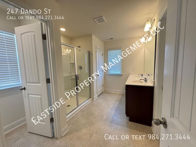 Building Photo - 247 Dando St