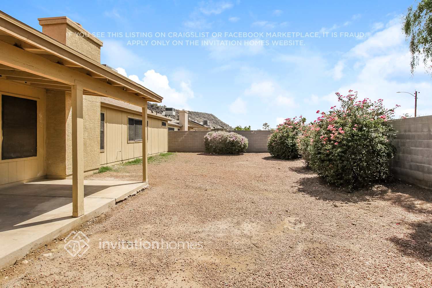 Building Photo - 3049 W Country Club Terrace