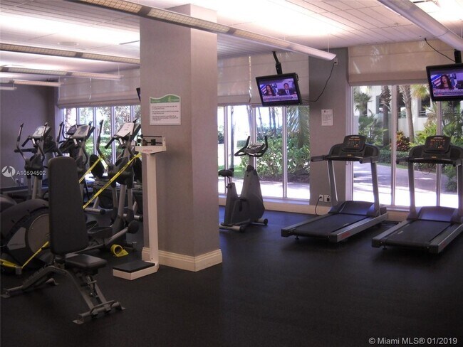 Building Photo - 3801 S Ocean Dr