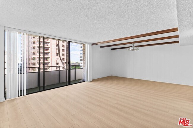 Building Photo - 10535 Wilshire Blvd