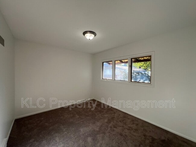 Building Photo - 2826 67th St