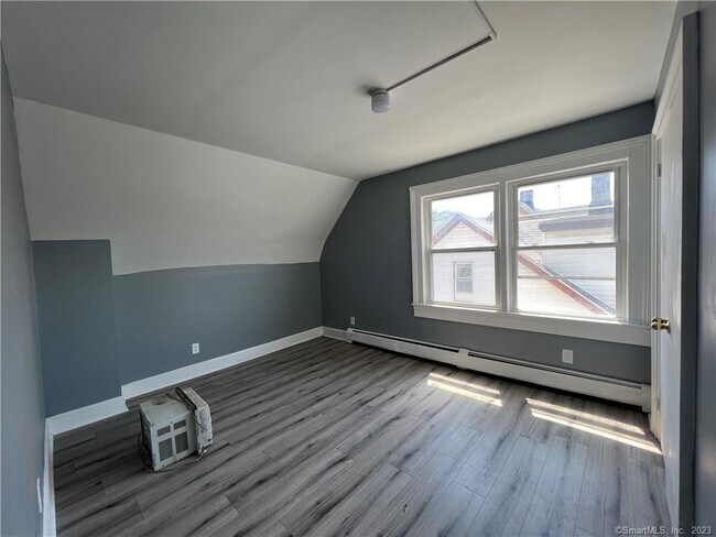 Building Photo - 251 Black Rock Ave