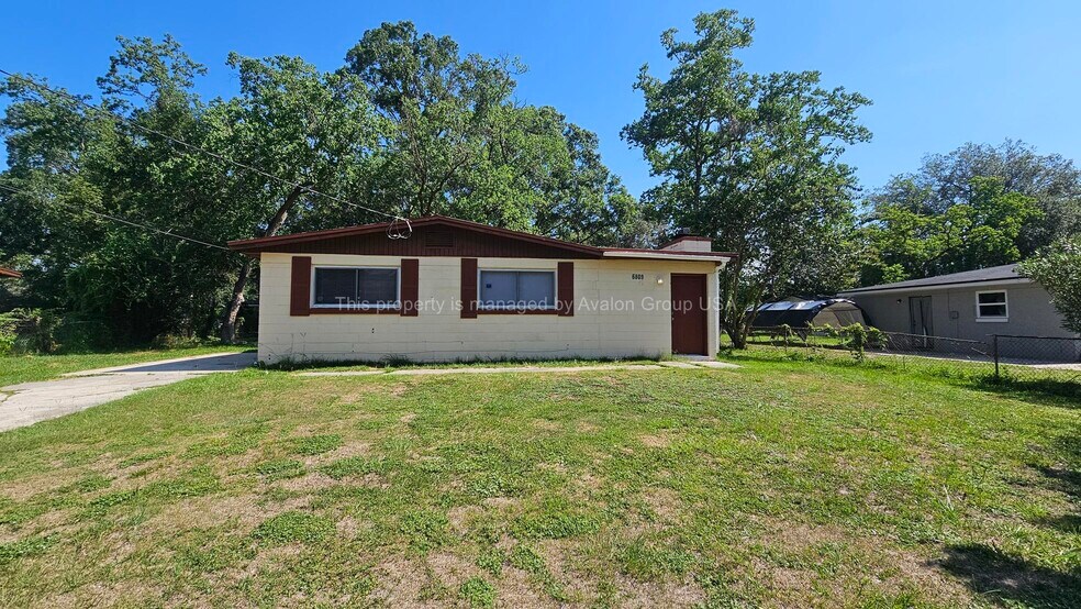 Building Photo - 6809 Miss Muffet Ln S