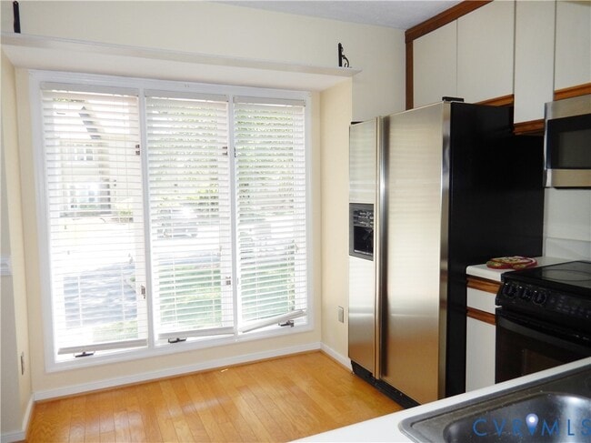 Building Photo - 2730 Spinnaker Ct