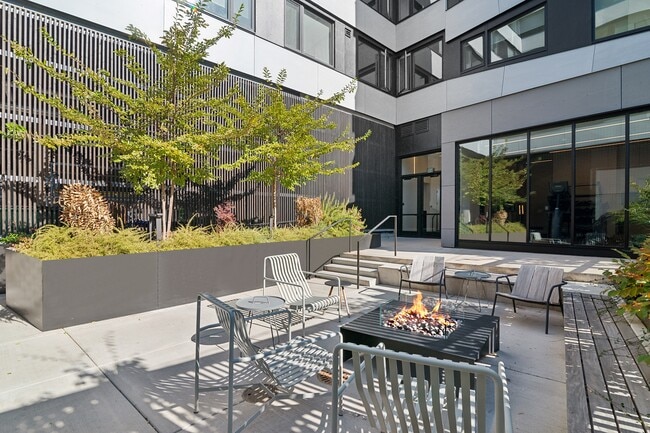 Building Photo - Analog PDX